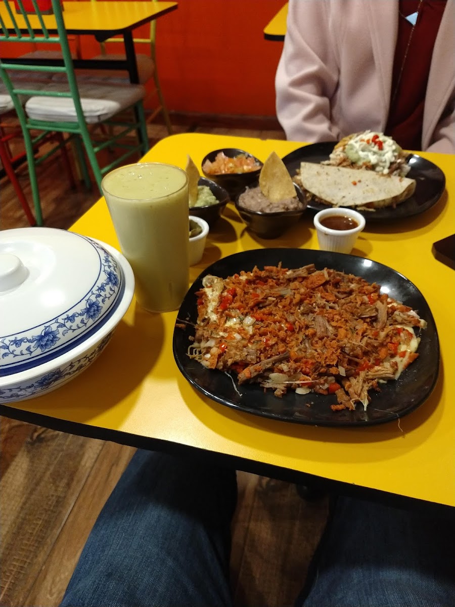 Tierra Azteca - Comida Mexicana-5